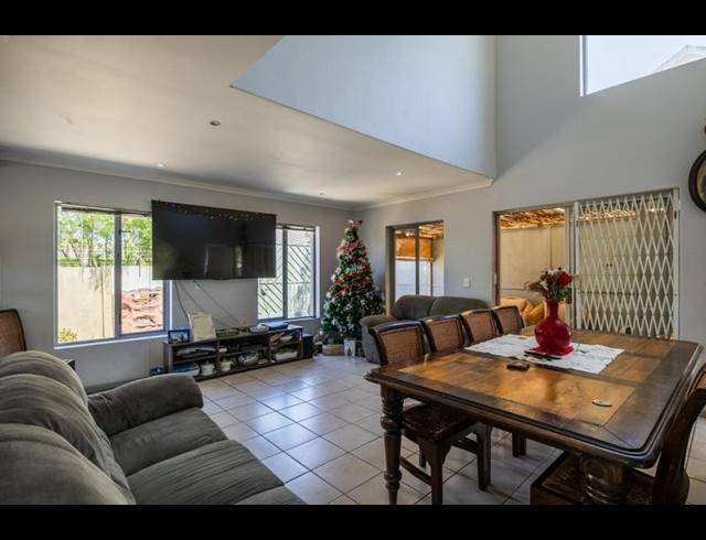 3 BEDROOM HOUSE FOR SALE IN PARKLANDS